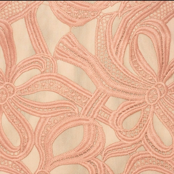 ELLIATT lace cold shoulder midi dress - Picture 4 of 4